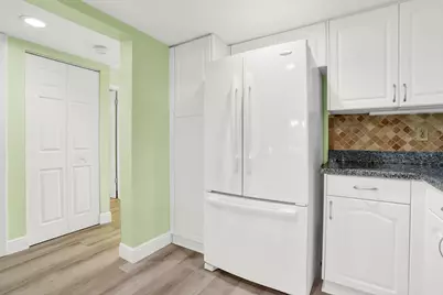 215 Oak Harbour Drive, Juno Beach, FL 33408 - Photo 11