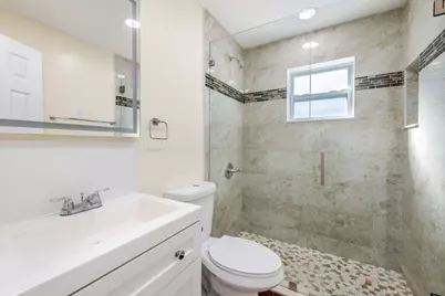 3914 Serubi Avenue, Palm Springs, FL 33461 - Photo 13