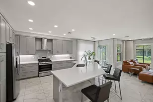 11862 SW Bristol Bay Dr, Port Saint Lucie, FL 34987 - Photo 9