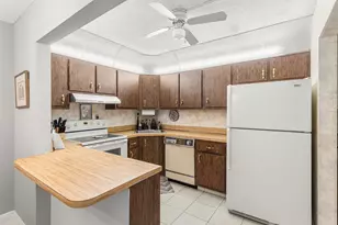 114 Lake Pine Cir, Greenacres, FL 33463 - Photo 5