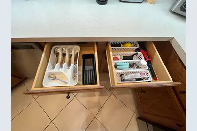 9201 Wentworth Lane, Port Saint Lucie, FL 34986 - Photo 9