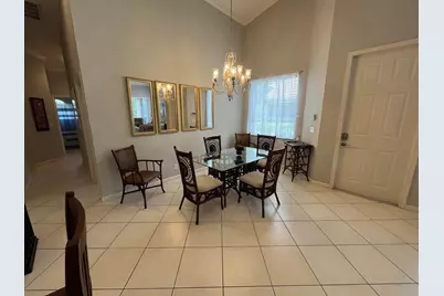 9201 Wentworth Lane, Port Saint Lucie, FL 34986 - Photo 9