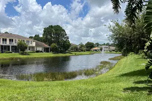 9201 Wentworth Ln, Port Saint Lucie, FL 34986 - Photo 11