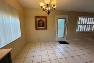 894 Flanders S, Delray Beach, FL 33484 - Photo 5