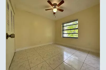 1490 Summit Run Circle, West Palm Beach, FL 33415 - Photo 9