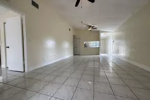 1490 Summit Run Cir, West Palm Beach, FL 33415 - Photo 3