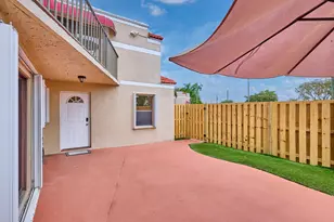 4065 Village Dr, Delray Beach, FL 33445 - Photo 5