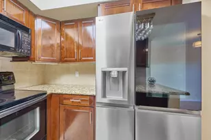 4065 Village Dr, Delray Beach, FL 33445 - Photo 13