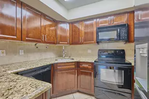 4065 Village Dr, Delray Beach, FL 33445 - Photo 11