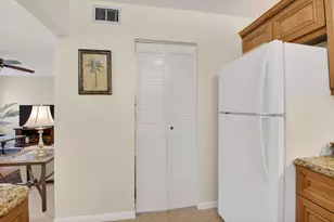 409 Pine Glen Ln, Greenacres, FL 33463 - Photo 15