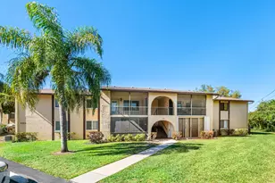 322 Pine Ridge Cir, Greenacres, FL 33463 - Photo 3