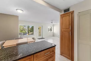 322 Pine Ridge Cir, Greenacres, FL 33463 - Photo 13