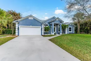 3741 SE Bowsprit Ct, Stuart, FL 34997 - Photo 3