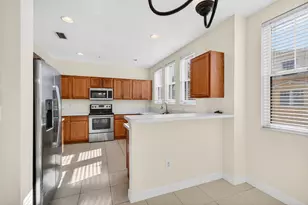 770 Millbrae Ct, West Palm Beach, FL 33401 - Photo 11