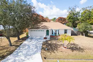 1718 SE Aires Ln, Port Saint Lucie, FL 34984 - Photo 1