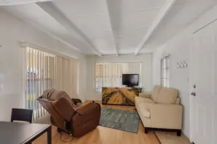 335 NE Tropicalia Ln, Jensen Beach, FL 34957 - Photo 9