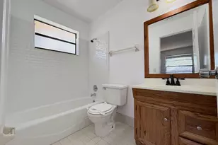 3070 Collin Dr, West Palm Beach, FL 33406 - Photo 5