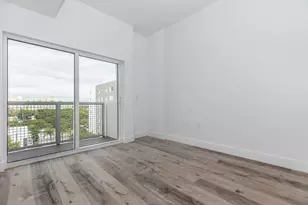 39 NW 7th Ave, Miami, FL 33128 - Photo 5