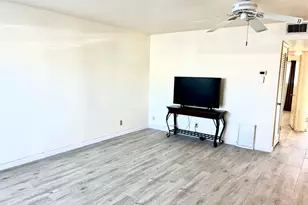 100 Doolen Ct, North Palm Beach, FL 33408 - Photo 1