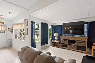 8 Brisa Ln, Port Saint Lucie, FL 34952 - Photo 7