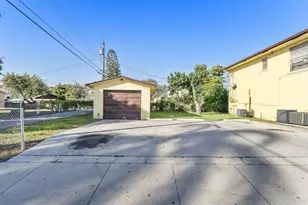 29 S D St, Lake Worth, FL 33460 - Photo 5