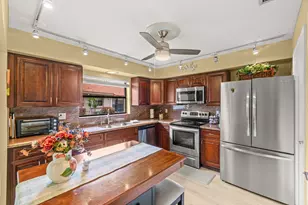 9885 Clusia Tree Dr, Boynton Beach, FL 33436 - Photo 3