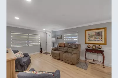 309 NE Pinelake Village Boulevard, Jensen Beach, FL 34957 - Photo 9