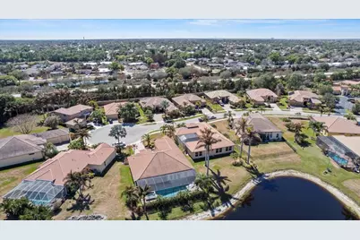 814 SW Saint Julien Court, Port Saint Lucie, FL 34986 - Photo 9