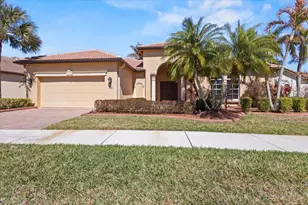 814 SW St Julien Ct, Port Saint Lucie, FL 34986 - Photo 5