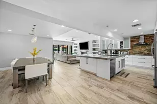 740 NE 36th St, Boca Raton, FL 33431 - Photo 9