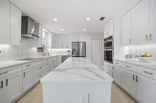 2281 SE 11th St, Pompano Beach, FL 33062 - Photo 19