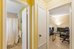 7651 NW 74th Ave, Tamarac, FL 33321 - Photo 37