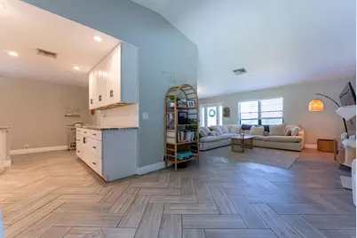 548 NW 45th Drive, Delray Beach, FL 33445 - Photo 9