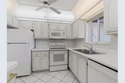 2580 Boundbrook Boulevard #202, Palm Springs, FL 33406 - Photo 7