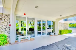 125 S Ocean Ave, Palm Beach Shores, FL 33404 - Photo 57