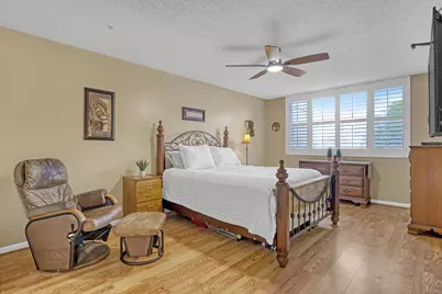 105 Half Moon Circle #F1, Hypoluxo, FL 33462 - Photo 15