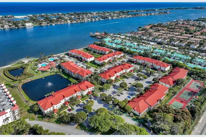 105 Half Moon Circle #F1, Hypoluxo, FL 33462 - Photo 21