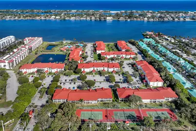 105 Half Moon Circle #F1, Hypoluxo, FL 33462 - Photo 1