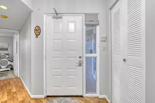 105 Half Moon Cir, Hypoluxo, FL 33462 - Photo 3