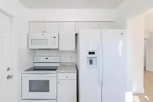 3041 NE 7th Ave, Pompano Beach, FL 33064 - Photo 3