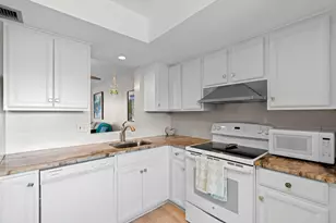 27 Abbey Ln, Delray Beach, FL 33446 - Photo 9