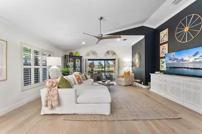 380 Sherwood Forest Drive, Delray Beach, FL 33445 - Photo 9