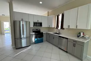 2509 SE Springtree Pl, Stuart, FL 34997 - Photo 5