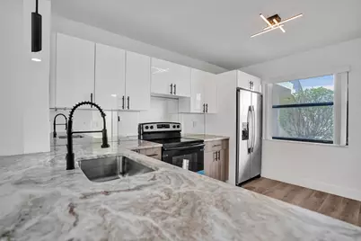 7674 Tahiti Lane #101, Lake Worth, FL 33467 - Photo 11