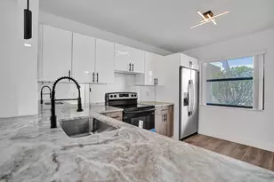 7674 Tahiti Ln, Lake Worth, FL 33467 - Photo 11