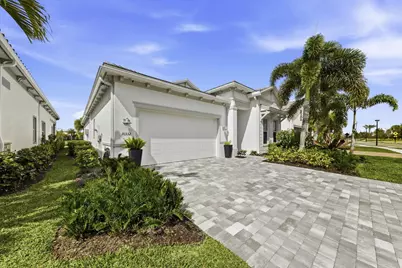 10332 Northbrook Circle, Palm Beach Gardens, FL 33412 - Photo 3