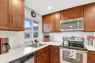 9261 Sunrise Lakes Blvd, Sunrise, FL 33322 - Photo 11