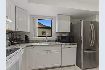 6345 Tall Cypress Circle, Greenacres, FL 33463 - Photo 9