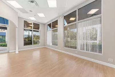 826 N Dixie Highway #11-15, Lantana, FL 33462 - Photo 3