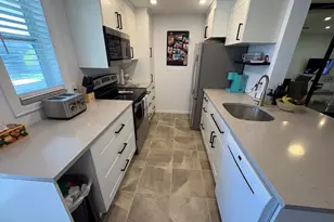 2161 NE 1st Ct, Boynton Beach, FL 33435 - Photo 3